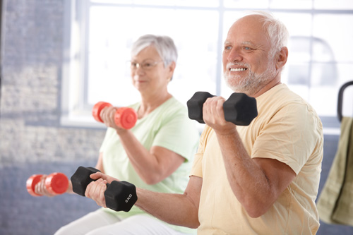 Vận động phù hợp giúp nâng cao chất lượng sống người cao tuổi