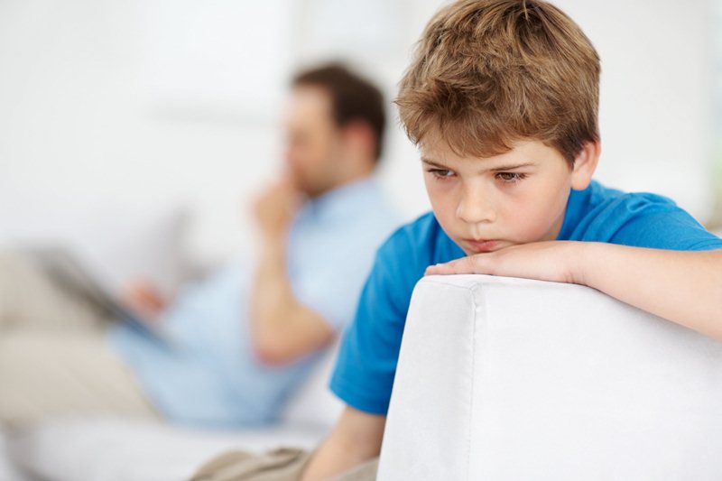 Trẻ ít nói khi không nhận được sự đồng cảm từ cha mẹ