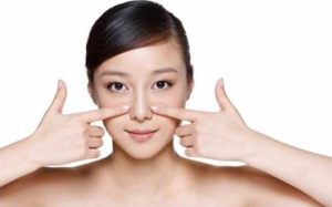 Mát-xa mặt giúp căng da mặt hiệu quả