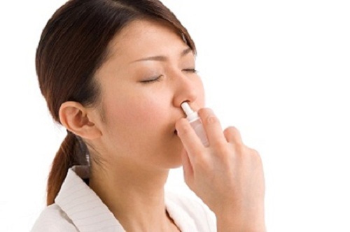Corticoide dạng xịt mũi có tác dụng cắt cơn ho nhanh trong trường hợp ho do viêm mũi dị ứng
