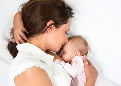 Phụ nữ sau sinh thường có những diễn biến tâm trạng khá phức tạp