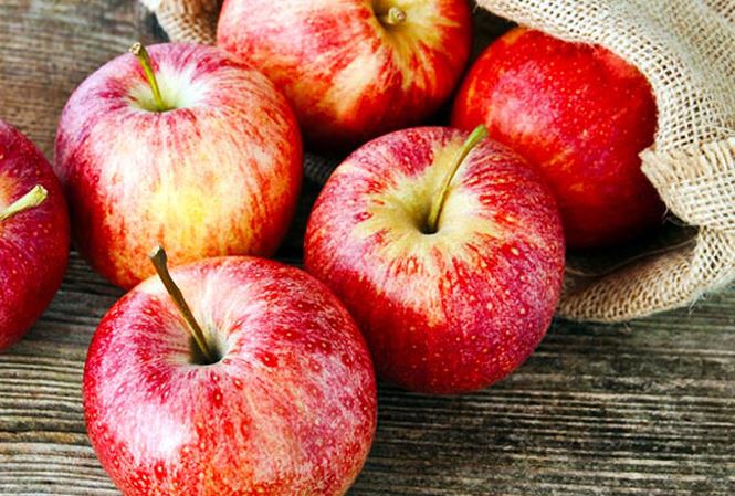 Sử dụng táo hàng ngày rất tốt cho làn da